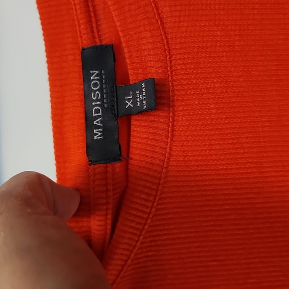Madison orange cap sleeve top, size XL - Picture 3 of 4